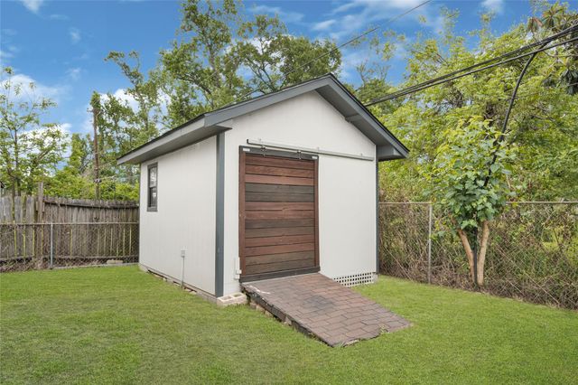 710 Woodhue Street, Channelview, TX 77530