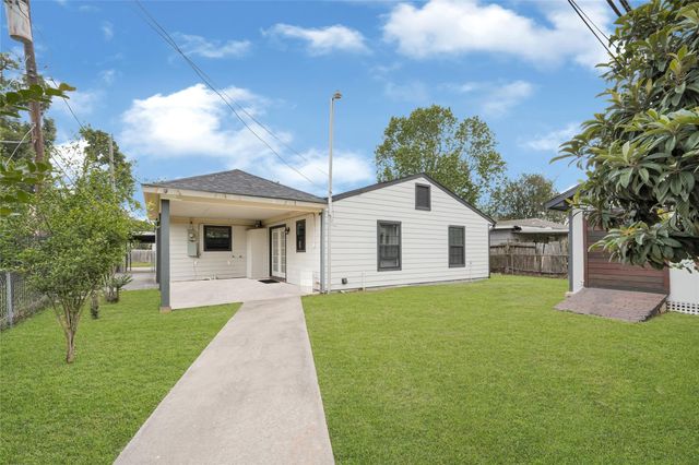 710 Woodhue Street, Channelview, TX 77530