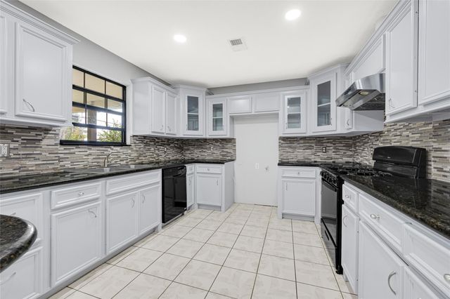 710 Woodhue Street, Channelview, TX 77530