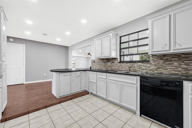 710 Woodhue Street, Channelview, TX 77530