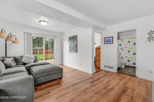 837 E 12th Avenue, Anchorage, AK 99501
