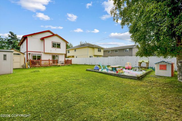 837 E 12th Avenue, Anchorage, AK 99501
