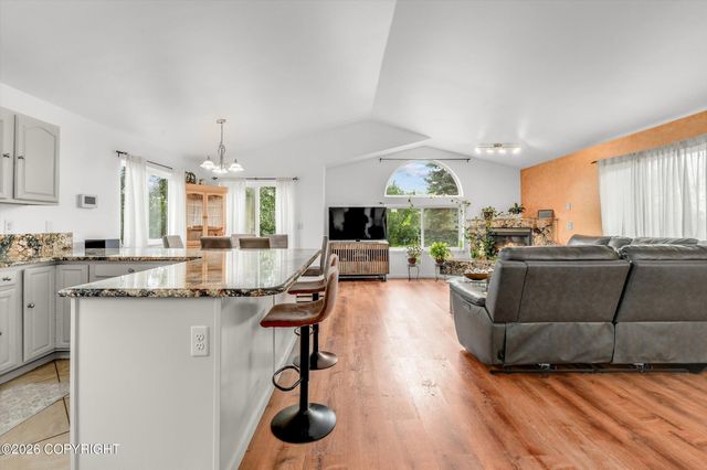 837 E 12th Avenue, Anchorage, AK 99501