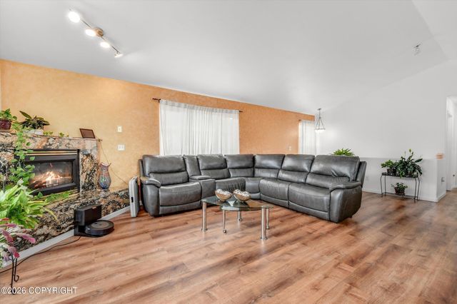 837 E 12th Avenue, Anchorage, AK 99501