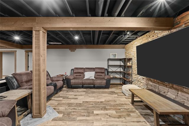 11221 W GREENE Road, Waterford, PA 16441