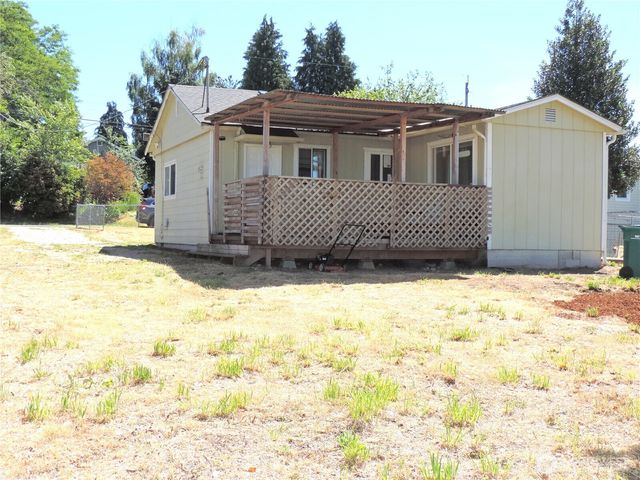 10233 10th Avenue SW, Seattle, WA 98146