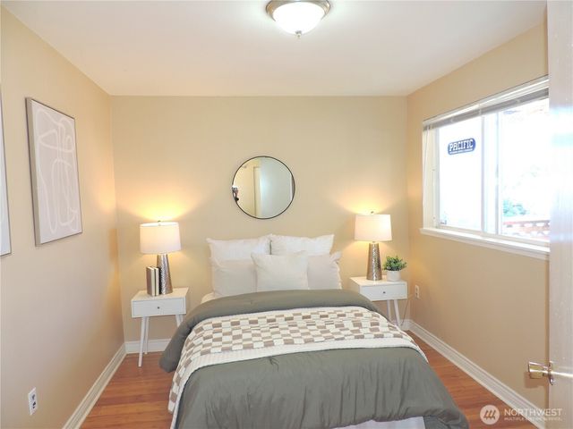 10233 10th Avenue SW, Seattle, WA 98146