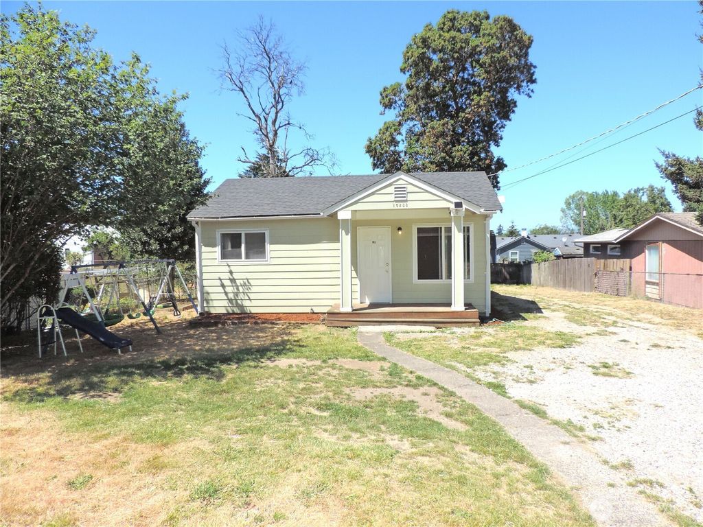 10233 10th Avenue SW, Seattle, WA 98146