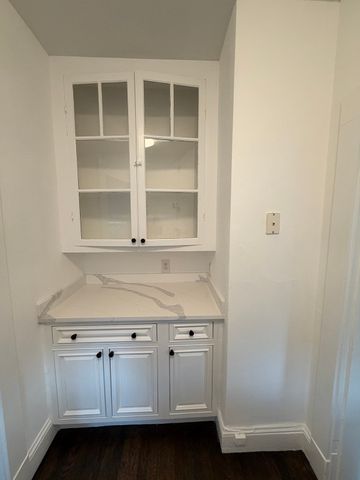 56-58 S Gate Park 1, Newton, MA 02458