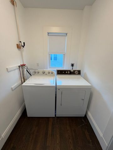56-58 S Gate Park 1, Newton, MA 02458