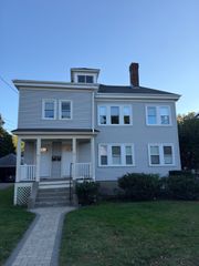 56-58 S Gate Park 1, Newton, MA 02458