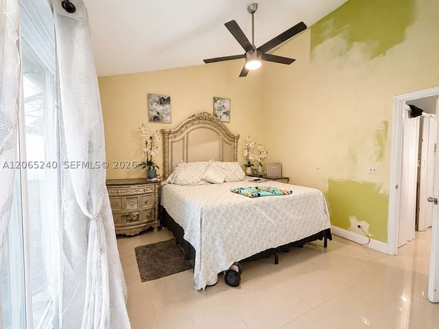 2311 SW 82nd Ter, North Lauderdale, FL 33068