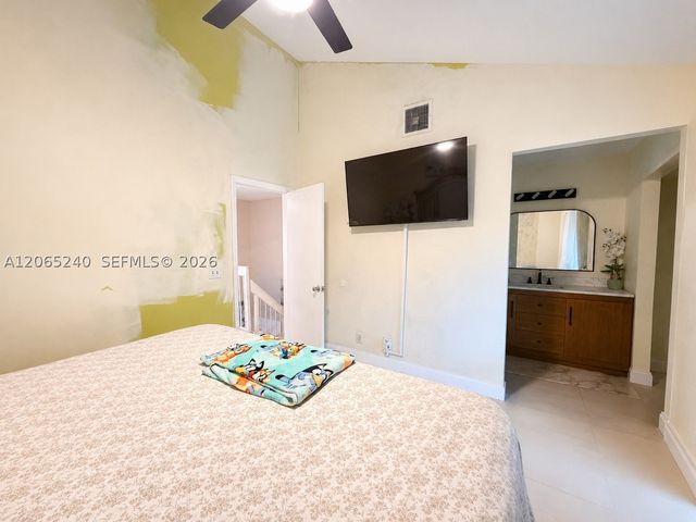 2311 SW 82nd Ter, North Lauderdale, FL 33068