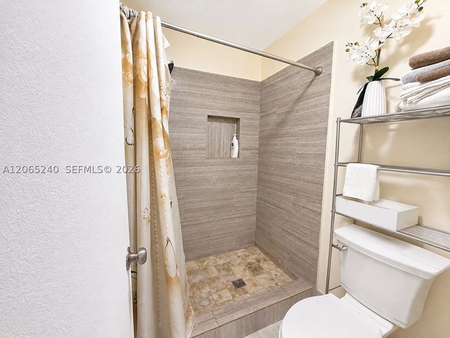 2311 SW 82nd Ter, North Lauderdale, FL 33068