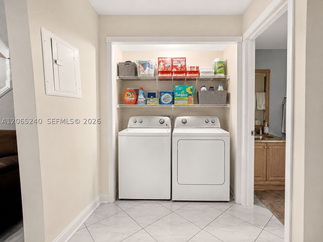 2311 SW 82nd Ter, North Lauderdale, FL 33068