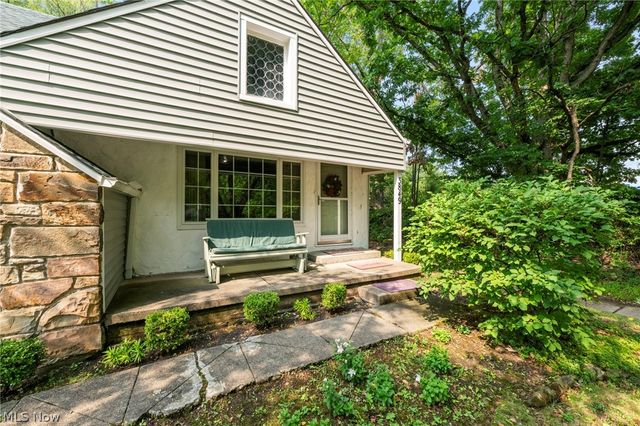 3849 Bainbridge Road, Cleveland Heights, OH 44118