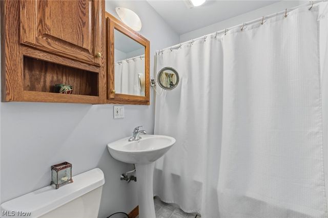 3849 Bainbridge Road, Cleveland Heights, OH 44118