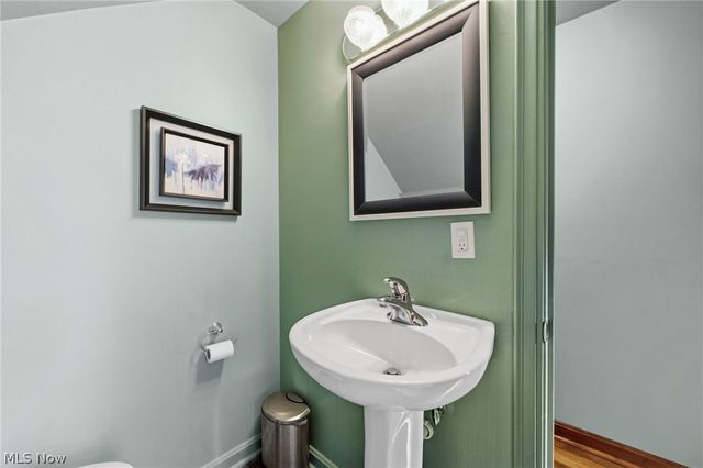 3849 Bainbridge Road, Cleveland Heights, OH 44118