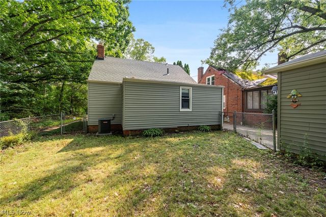 3849 Bainbridge Road, Cleveland Heights, OH 44118