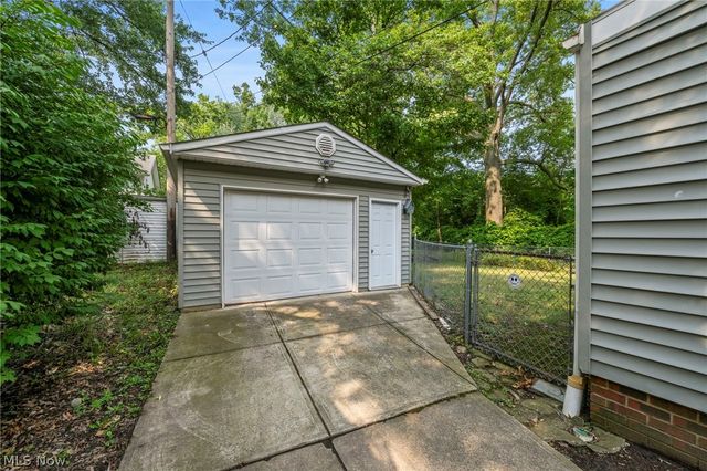 3849 Bainbridge Road, Cleveland Heights, OH 44118
