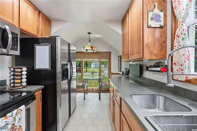 3849 Bainbridge Road, Cleveland Heights, OH 44118