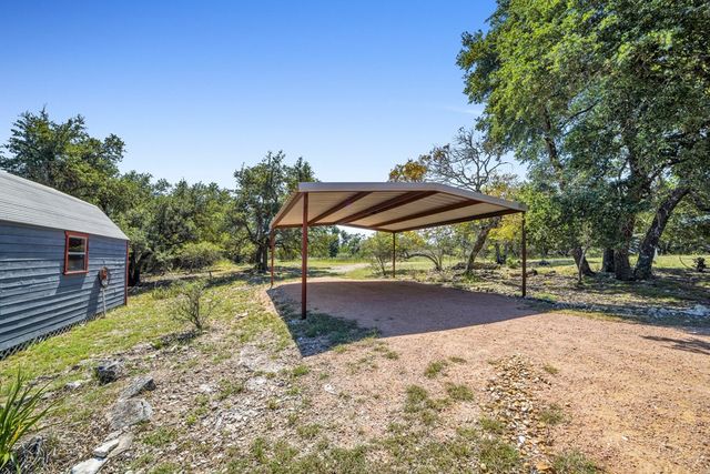 117 Ancient Coast Rd, Fredericksburg, TX 78624