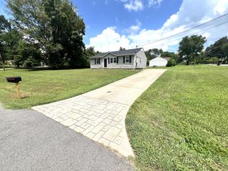 878 Wedgewood CT, Clarksville, TN 37042