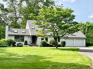 282 West Ave, Seekonk, MA 02771