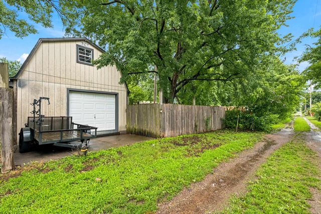 905 N Main St, Garden Plain, KS 67050