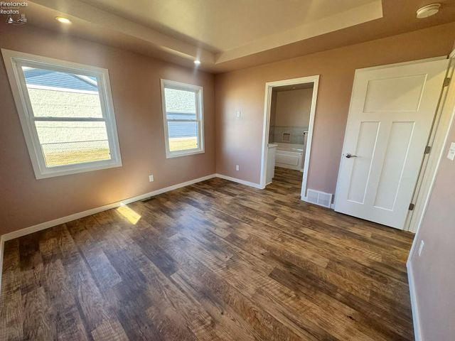 111 Tuscarawas Trail, Sandusky, OH 44870