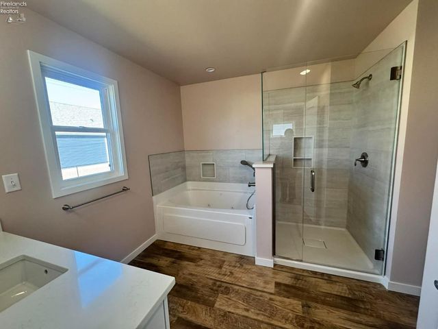 111 Tuscarawas Trail, Sandusky, OH 44870