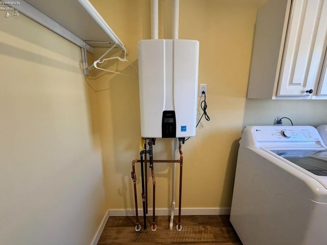 111 Tuscarawas Trail, Sandusky, OH 44870