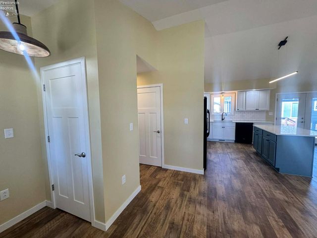 111 Tuscarawas Trail, Sandusky, OH 44870