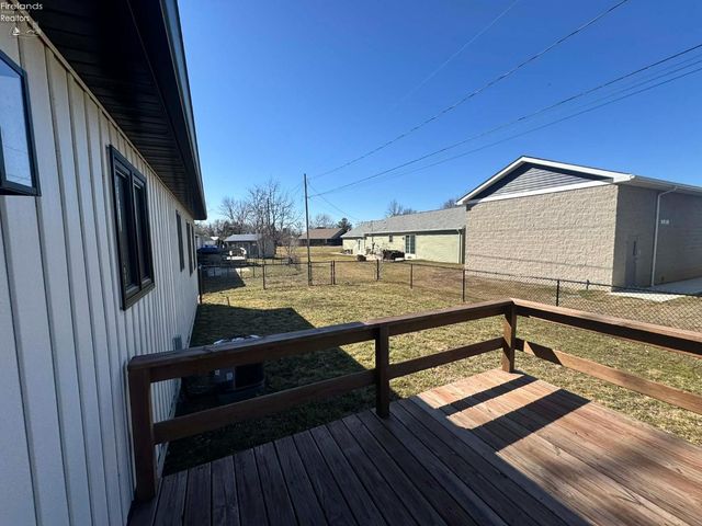 111 Tuscarawas Trail, Sandusky, OH 44870