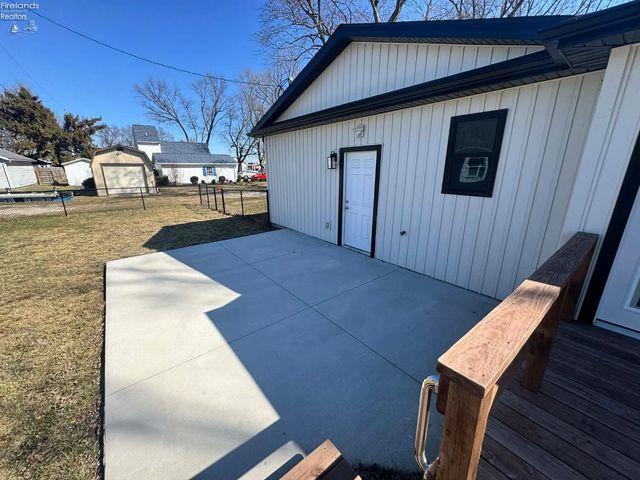 111 Tuscarawas Trail, Sandusky, OH 44870