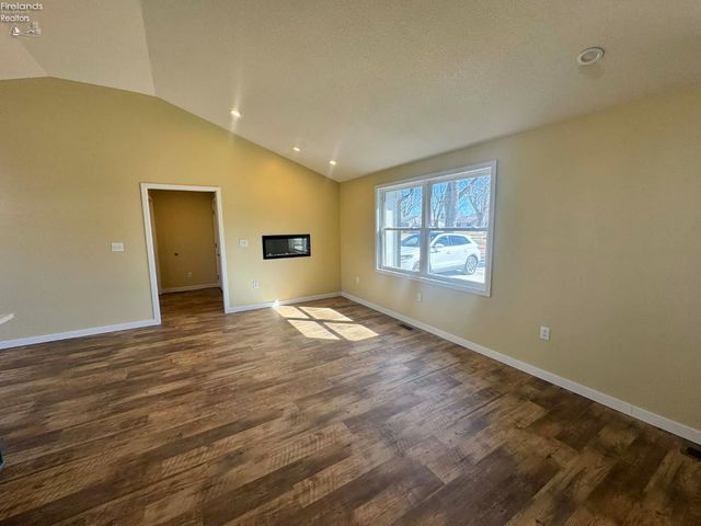 111 Tuscarawas Trail, Sandusky, OH 44870