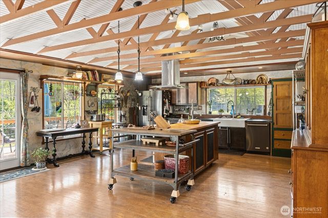 121 N Carpenter Road, Snohomish, WA 98290