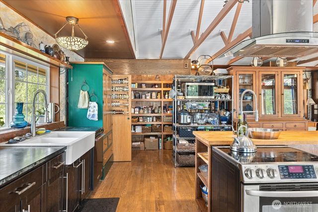121 N Carpenter Road, Snohomish, WA 98290