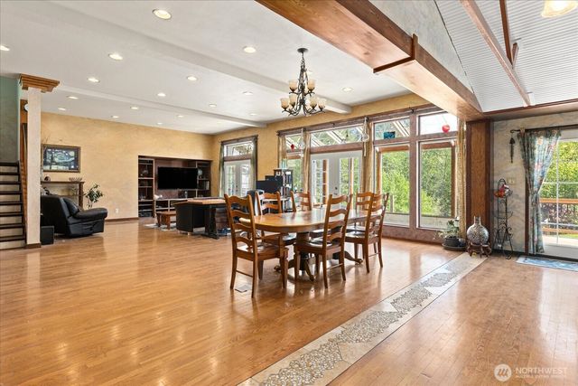 121 N Carpenter Road, Snohomish, WA 98290