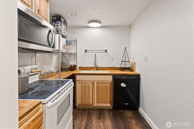 121 N Carpenter Road, Snohomish, WA 98290