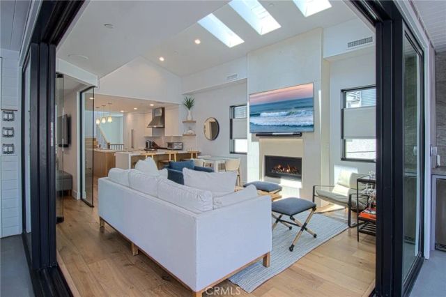 502 Begonia, Corona Del Mar, CA 92625