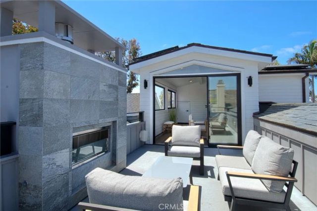 502 Begonia, Corona Del Mar, CA 92625