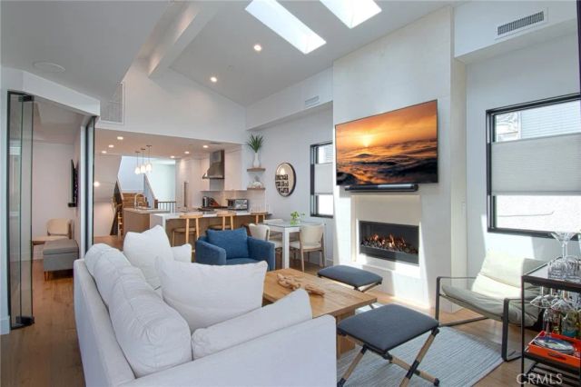 502 Begonia, Corona Del Mar, CA 92625