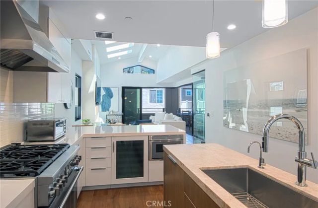 502 Begonia, Corona Del Mar, CA 92625