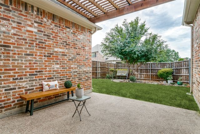 412 Red Castle Drive, Lewisville, TX 75056