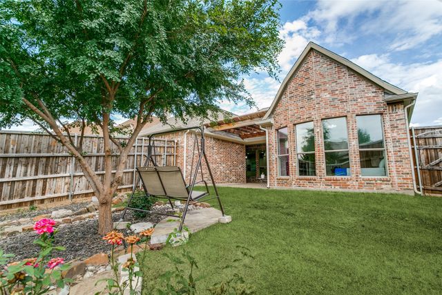 412 Red Castle Drive, Lewisville, TX 75056