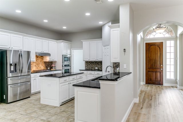 412 Red Castle Drive, Lewisville, TX 75056