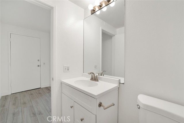 21901 Dupont Street 12, Chatsworth (los Angeles), CA 91311