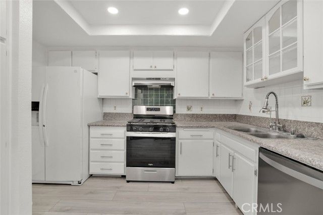 21901 Dupont Street 12, Chatsworth (los Angeles), CA 91311