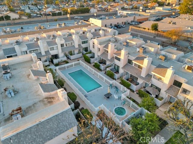 21901 Dupont Street 12, Chatsworth (los Angeles), CA 91311